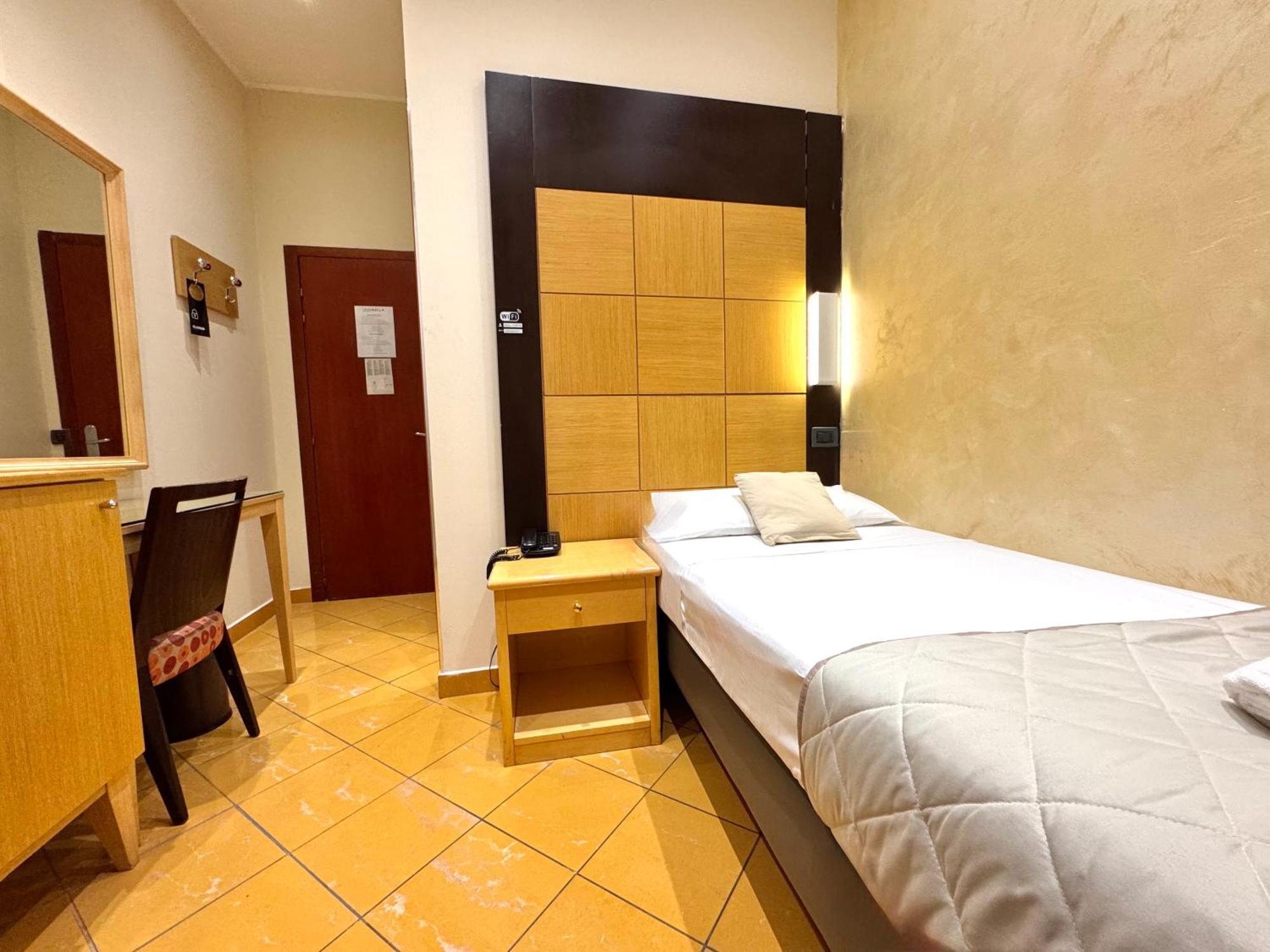 Hotel Fiorella Milano — Fotos 3